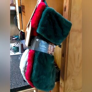 Set of 4 Martha Stewart Home Faux Fur Christmas Stockings New